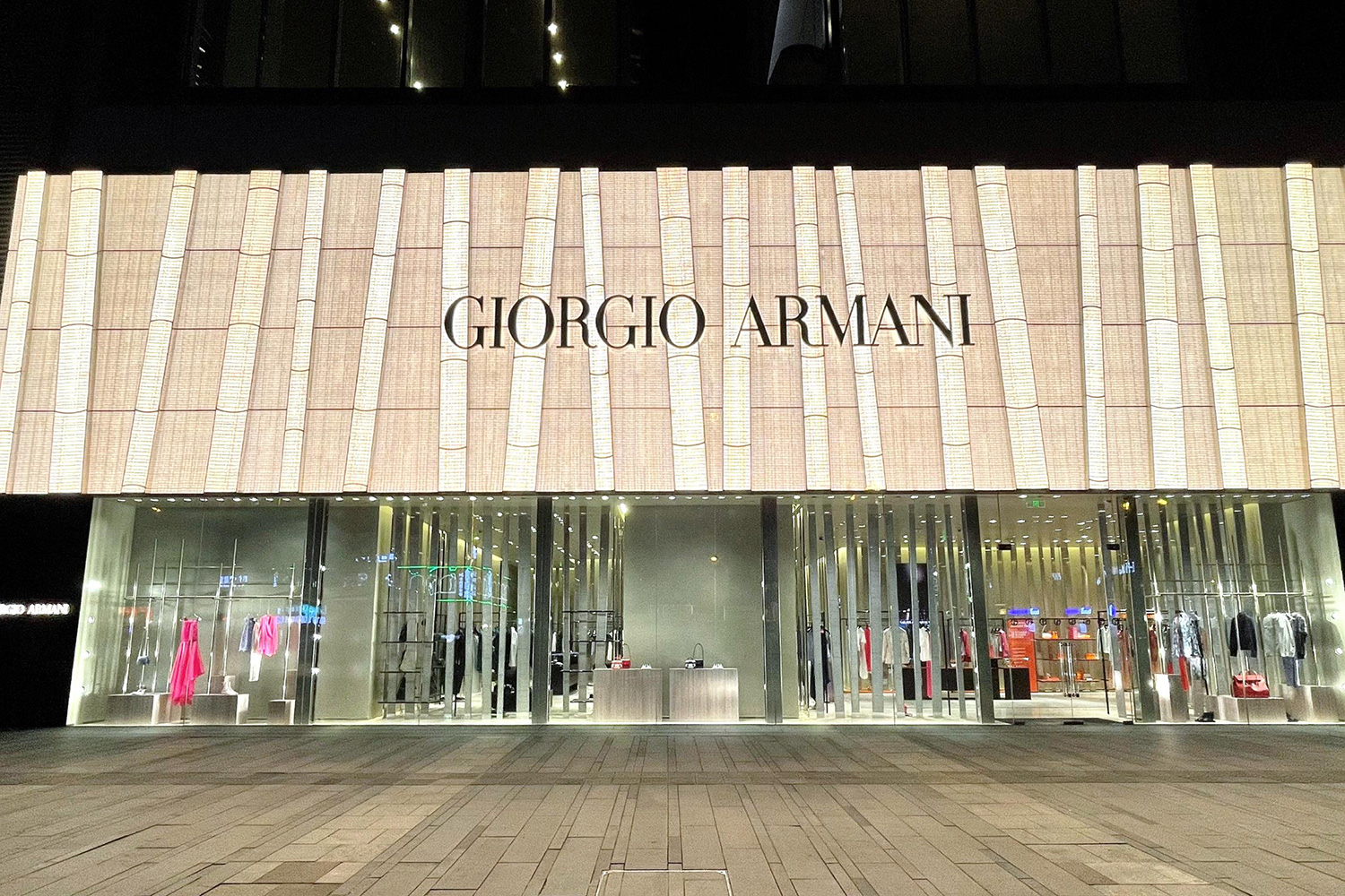 GIORGIO ARMANI 乔治.阿玛尼- 成都国际金融中心（成都IFS）官网